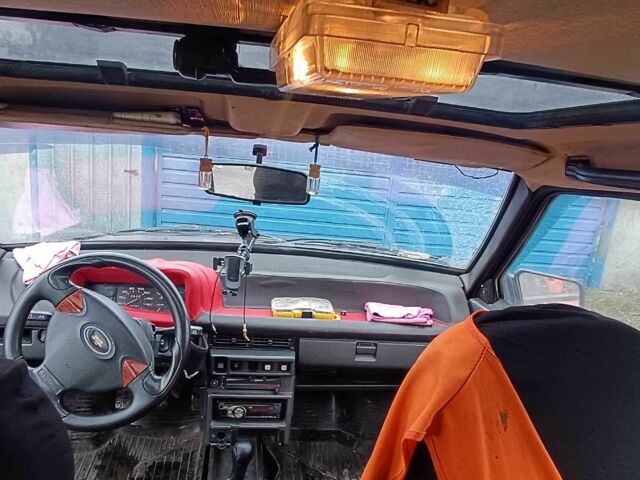 Красный ВАЗ 21093, объемом двигателя 1.5 л и пробегом 280 тыс. км за 942 $, фото 2 на Automoto.ua