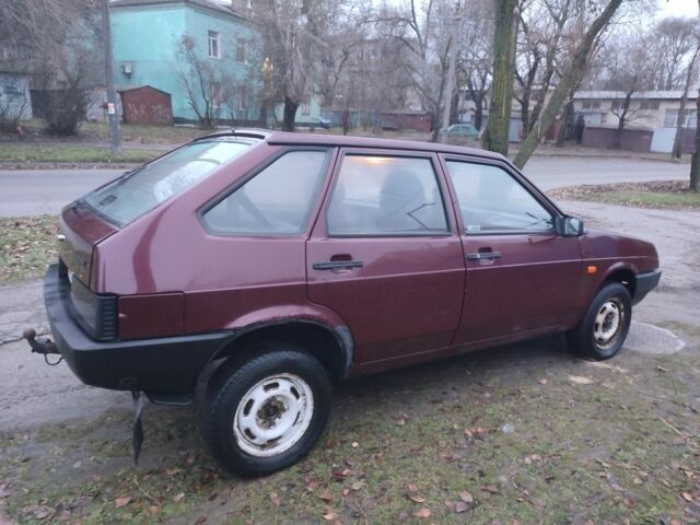 ВАЗ 21093 2006 в Запорожье на Automoto.ua Красный ВАЗ 21093, объемом двигателя 1.5 л и пробегом 164 тыс. км за 2200 $, фото 4 на Automoto.ua