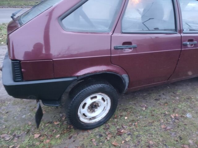 ВАЗ 21093 2006 в Запорожье на Automoto.ua Красный ВАЗ 21093, объемом двигателя 1.5 л и пробегом 164 тыс. км за 2200 $, фото 5 на Automoto.ua