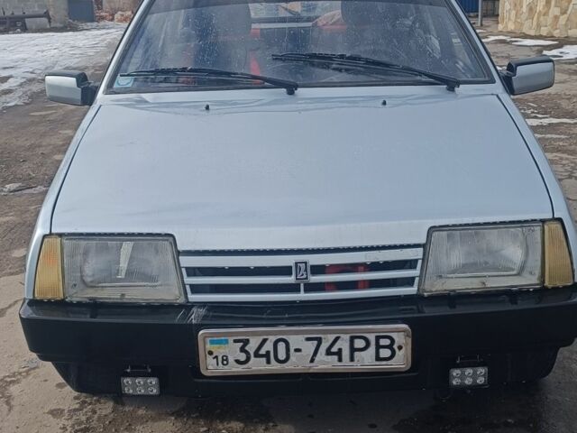 Серый ВАЗ 21093, объемом двигателя 1.5 л и пробегом 200 тыс. км за 750 $, фото 1 на Automoto.ua