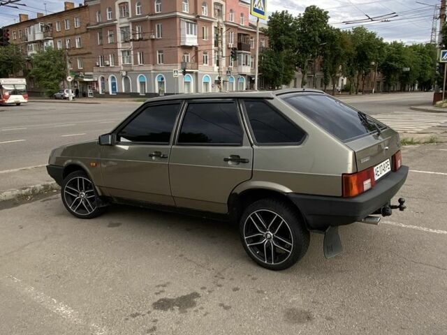 ВАЗ 21093 2001 в Кривом Роге на Automoto.ua Серый ВАЗ 21093, объемом двигателя 1.5 л и пробегом 160 тыс. км за 700 $, фото 2 на Automoto.ua