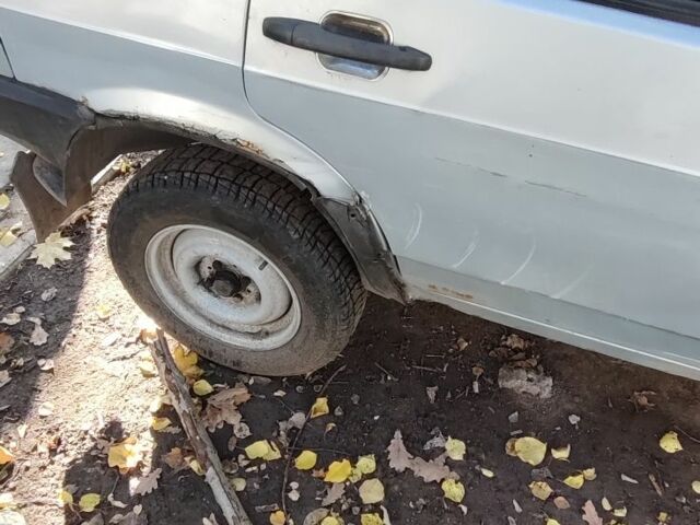 Серый ВАЗ 21093, объемом двигателя 1.5 л и пробегом 250 тыс. км за 1000 $, фото 2 на Automoto.ua