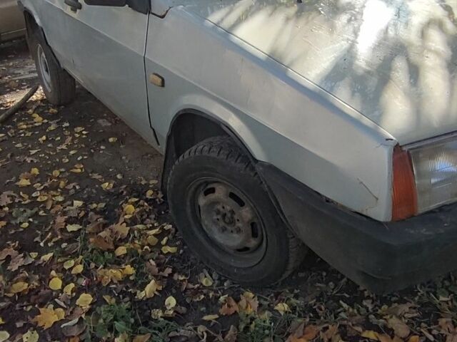 Серый ВАЗ 21093, объемом двигателя 1.5 л и пробегом 250 тыс. км за 1000 $, фото 1 на Automoto.ua