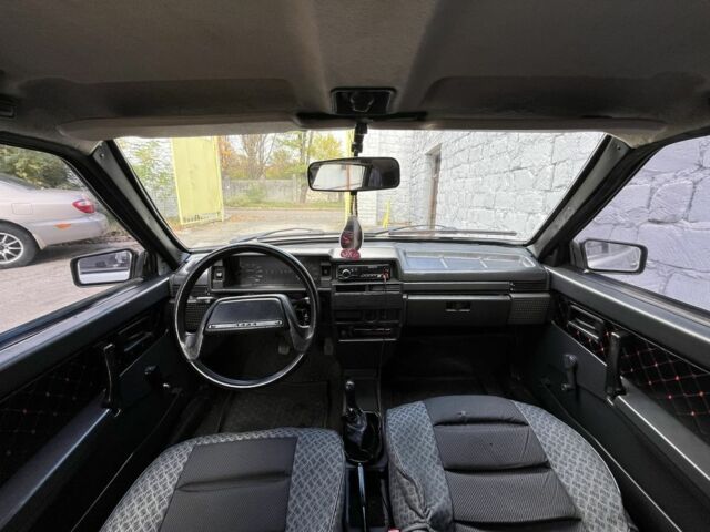 ВАЗ 21093 2004 в Николаеве на Automoto.ua Серый ВАЗ 21093, объемом двигателя 1.5 л и пробегом 200 тыс. км за 1650 $, фото 5 на Automoto.ua