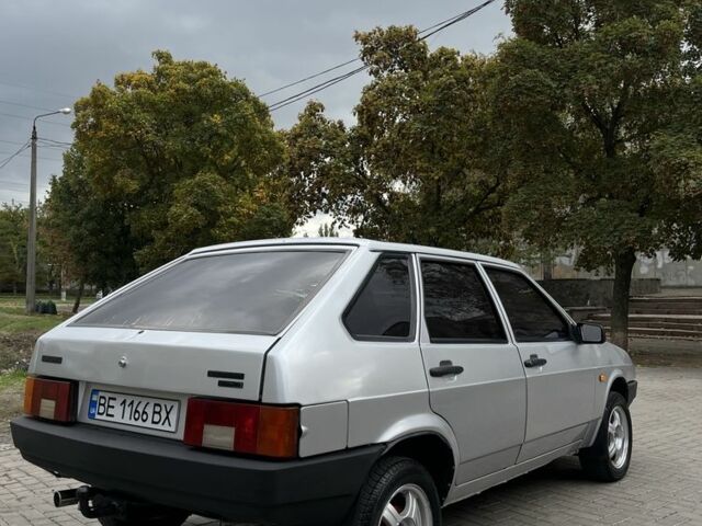 ВАЗ 21093 2004 в Николаеве на Automoto.ua Серый ВАЗ 21093, объемом двигателя 1.5 л и пробегом 200 тыс. км за 1650 $, фото 3 на Automoto.ua