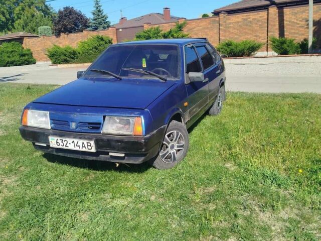 Синий ВАЗ 21093, объемом двигателя 0 л и пробегом 400 тыс. км за 638 $, фото 1 на Automoto.ua