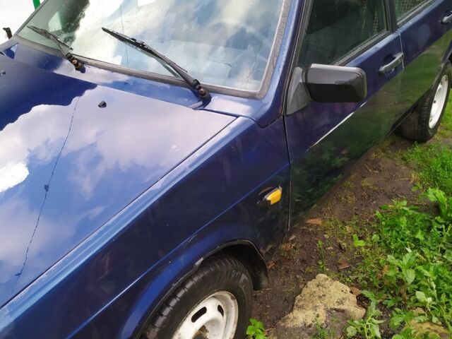 Синий ВАЗ 21093, объемом двигателя 1.5 л и пробегом 180 тыс. км за 1000 $, фото 2 на Automoto.ua