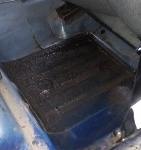 Синий ВАЗ 21093, объемом двигателя 1.5 л и пробегом 142 тыс. км за 600 $, фото 5 на Automoto.ua