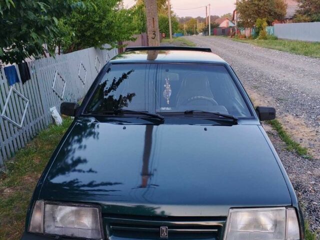 Зеленый ВАЗ 21093, объемом двигателя 1.5 л и пробегом 140 тыс. км за 2000 $, фото 2 на Automoto.ua