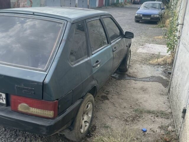 Зеленый ВАЗ 21093, объемом двигателя 1.5 л и пробегом 358 тыс. км за 373 $, фото 3 на Automoto.ua