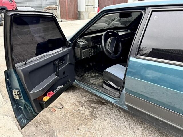 Зеленый ВАЗ 21093, объемом двигателя 1.5 л и пробегом 200 тыс. км за 2000 $, фото 3 на Automoto.ua