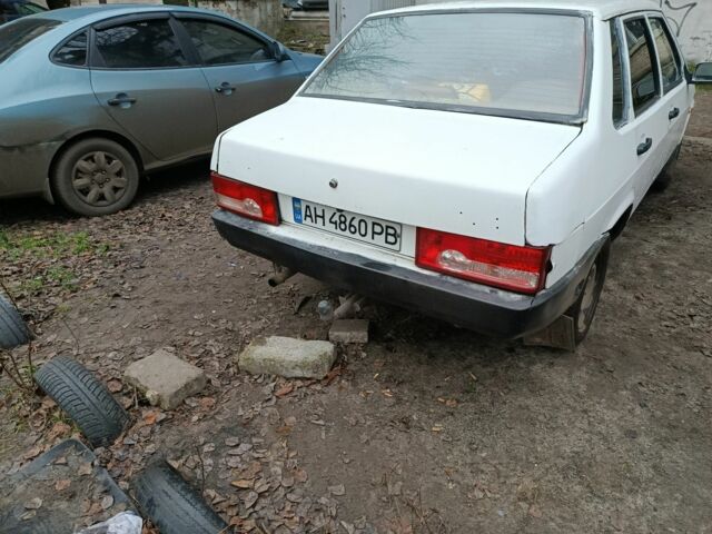 Белый ВАЗ 21099, объемом двигателя 1.3 л и пробегом 80 тыс. км за 1500 $, фото 6 на Automoto.ua