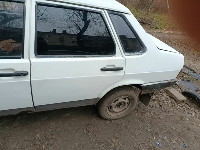 Белый ВАЗ 21099, объемом двигателя 1.3 л и пробегом 80 тыс. км за 1500 $, фото 2 на Automoto.ua