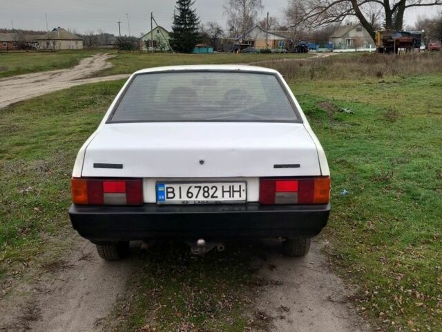 Белый ВАЗ 21099, объемом двигателя 1.5 л и пробегом 111 тыс. км за 1150 $, фото 5 на Automoto.ua