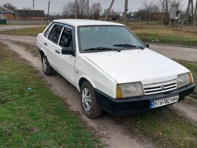 Белый ВАЗ 21099, объемом двигателя 1.5 л и пробегом 111 тыс. км за 1150 $, фото 2 на Automoto.ua