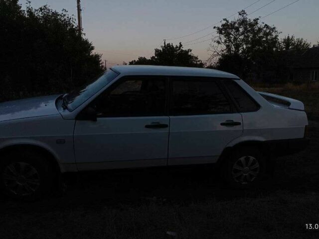 Белый ВАЗ 21099, объемом двигателя 1.5 л и пробегом 147 тыс. км за 1500 $, фото 1 на Automoto.ua