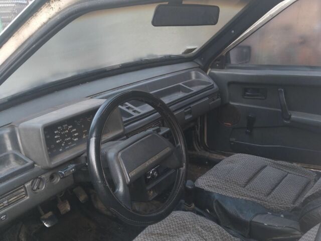 Белый ВАЗ 21099, объемом двигателя 1.5 л и пробегом 300 тыс. км за 952 $, фото 6 на Automoto.ua