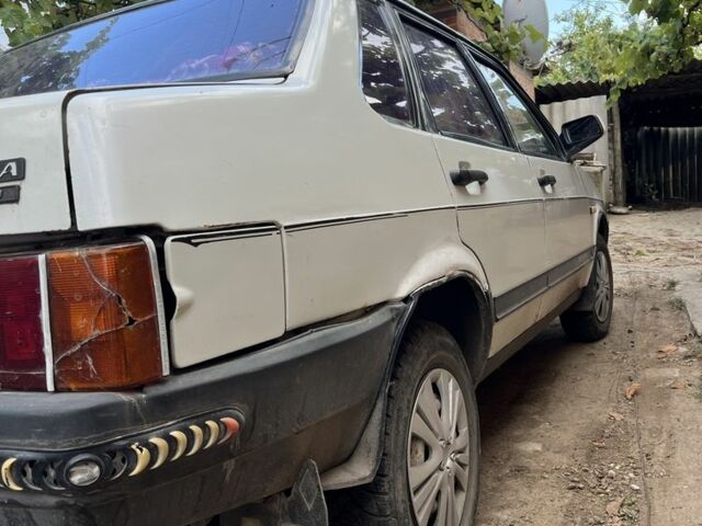 Білий ВАЗ 21099, об'ємом двигуна 1.5 л та пробігом 90 тис. км за 715 $, фото 2 на Automoto.ua