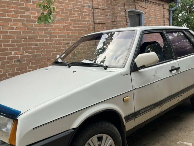 Білий ВАЗ 21099, об'ємом двигуна 1.5 л та пробігом 90 тис. км за 715 $, фото 5 на Automoto.ua