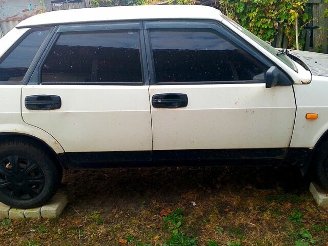 Белый ВАЗ 21099, объемом двигателя 1.5 л и пробегом 0 тыс. км за 380 $, фото 2 на Automoto.ua