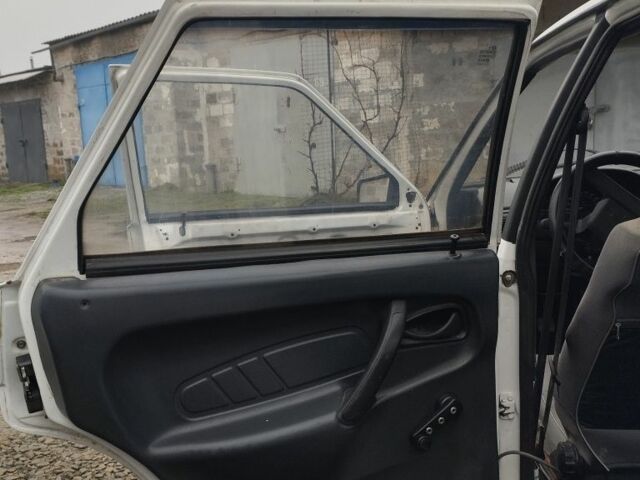 Белый ВАЗ 21099, объемом двигателя 1.5 л и пробегом 2 тыс. км за 1065 $, фото 8 на Automoto.ua