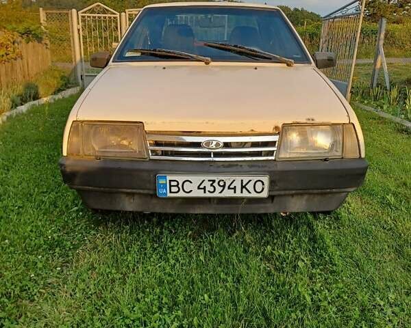 Белый ВАЗ 21099, объемом двигателя 1.46 л и пробегом 77 тыс. км за 1200 $, фото 2 на Automoto.ua