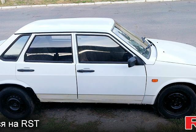 Белый ВАЗ 21099, объемом двигателя 1.5 л и пробегом 350 тыс. км за 1200 $, фото 4 на Automoto.ua