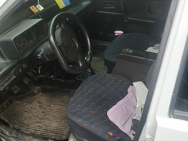 Белый ВАЗ 21099, объемом двигателя 1.3 л и пробегом 70 тыс. км за 1105 $, фото 3 на Automoto.ua