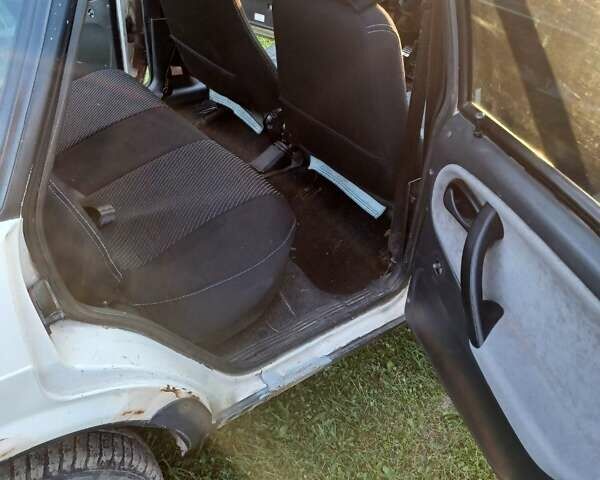 Белый ВАЗ 21099, объемом двигателя 1.46 л и пробегом 77 тыс. км за 1200 $, фото 8 на Automoto.ua