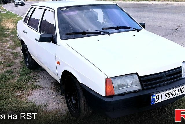 Белый ВАЗ 21099, объемом двигателя 1.5 л и пробегом 350 тыс. км за 1200 $, фото 1 на Automoto.ua