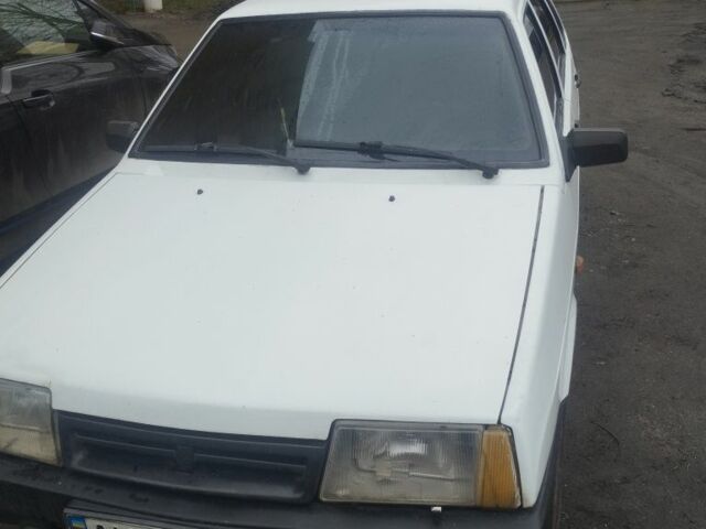 Белый ВАЗ 21099, объемом двигателя 1.3 л и пробегом 70 тыс. км за 1105 $, фото 1 на Automoto.ua