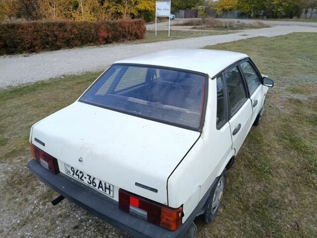 Белый ВАЗ 21099, объемом двигателя 1.5 л и пробегом 120 тыс. км за 900 $, фото 3 на Automoto.ua