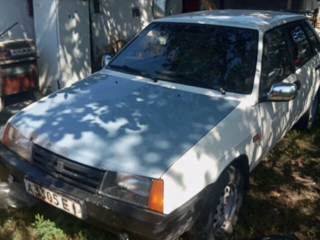 ВАЗ 21099 1993 в Кропивницком (Кировограде) на Automoto.ua Белый ВАЗ 21099, объемом двигателя 1.5 л и пробегом 302 тыс. км за 1100 $, фото 3 на Automoto.ua
