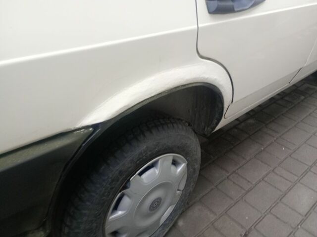 Белый ВАЗ 21099, объемом двигателя 1.5 л и пробегом 300 тыс. км за 850 $, фото 7 на Automoto.ua