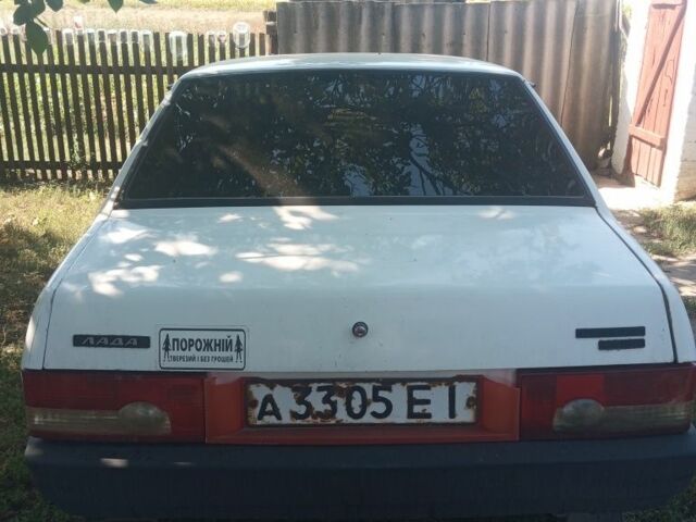 ВАЗ 21099 1993 в Кропивницком (Кировограде) на Automoto.ua Белый ВАЗ 21099, объемом двигателя 1.5 л и пробегом 302 тыс. км за 1100 $, фото 1 на Automoto.ua