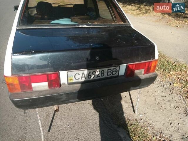 Белый ВАЗ 21099, объемом двигателя 1.6 л и пробегом 462 тыс. км за 605 $, фото 8 на Automoto.ua