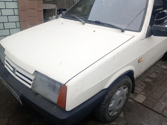 Белый ВАЗ 21099, объемом двигателя 1.5 л и пробегом 300 тыс. км за 850 $, фото 1 на Automoto.ua