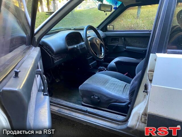 Білий ВАЗ 21099, об'ємом двигуна 1.5 л та пробігом 150 тис. км за 800 $, фото 4 на Automoto.ua