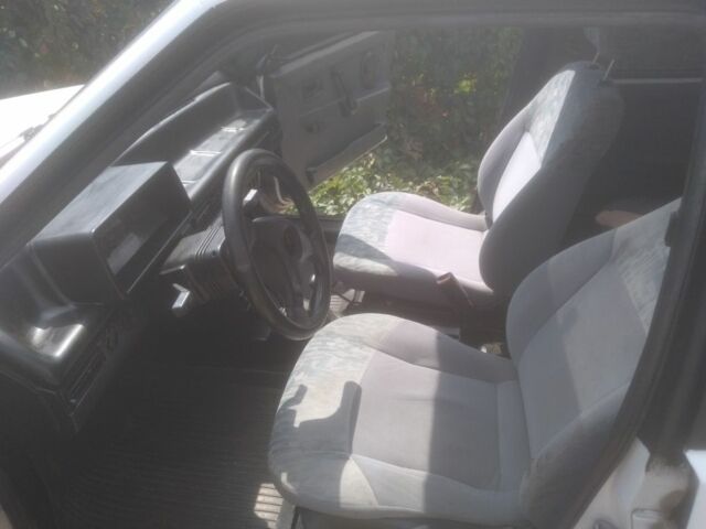 Белый ВАЗ 21099, объемом двигателя 1.5 л и пробегом 1 тыс. км за 1100 $, фото 2 на Automoto.ua