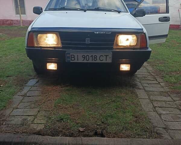 Білий ВАЗ 21099, об'ємом двигуна 1.3 л та пробігом 150 тис. км за 1000 $, фото 8 на Automoto.ua