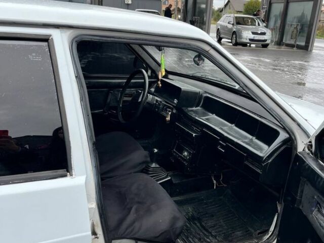 Белый ВАЗ 21099, объемом двигателя 1.5 л и пробегом 245 тыс. км за 300 $, фото 6 на Automoto.ua