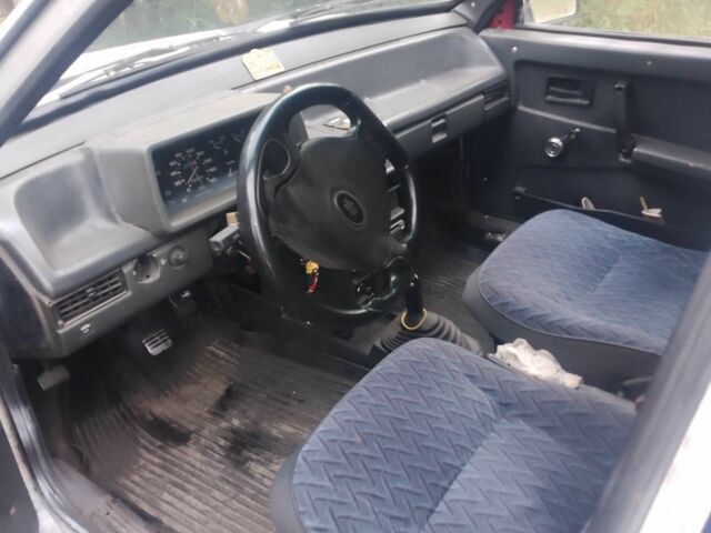 Белый ВАЗ 21099, объемом двигателя 1.5 л и пробегом 300 тыс. км за 600 $, фото 2 на Automoto.ua