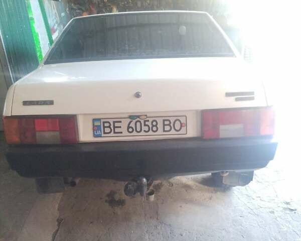 Белый ВАЗ 21099, объемом двигателя 1.6 л и пробегом 140 тыс. км за 1400 $, фото 1 на Automoto.ua