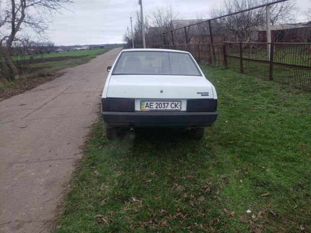 Белый ВАЗ 21099, объемом двигателя 0 л и пробегом 20 тыс. км за 1018 $, фото 2 на Automoto.ua