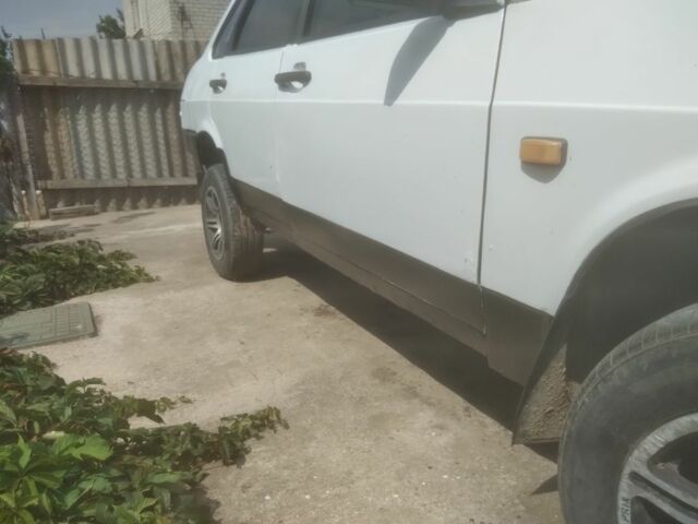 Белый ВАЗ 21099, объемом двигателя 1.5 л и пробегом 1 тыс. км за 1100 $, фото 6 на Automoto.ua