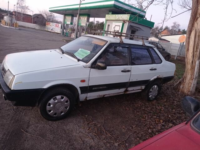Белый ВАЗ 21099, объемом двигателя 1.5 л и пробегом 200 тыс. км за 807 $, фото 1 на Automoto.ua