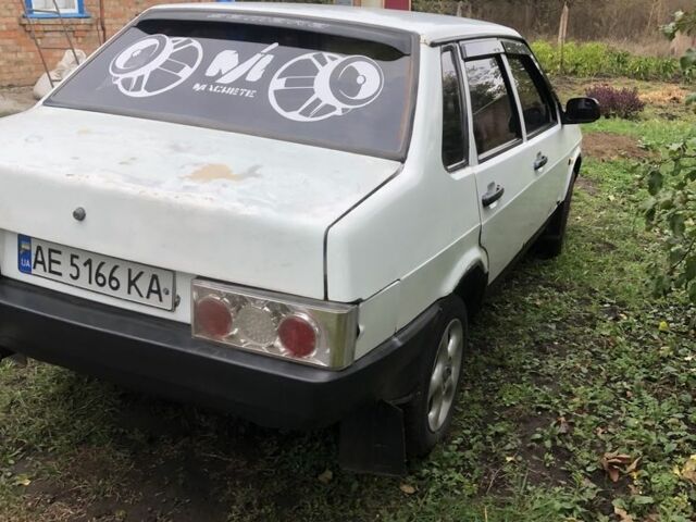 Белый ВАЗ 21099, объемом двигателя 1.5 л и пробегом 350 тыс. км за 850 $, фото 1 на Automoto.ua