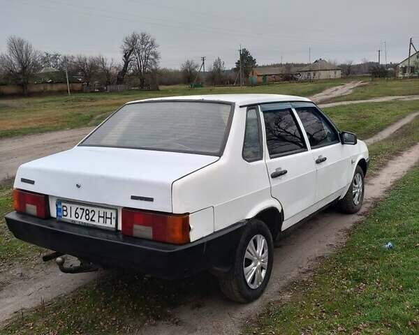 Белый ВАЗ 21099, объемом двигателя 1.5 л и пробегом 111 тыс. км за 1150 $, фото 3 на Automoto.ua