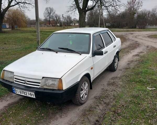 Белый ВАЗ 21099, объемом двигателя 1.5 л и пробегом 111 тыс. км за 1150 $, фото 6 на Automoto.ua