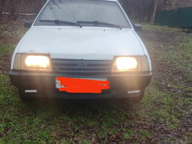 Белый ВАЗ 21099, объемом двигателя 1.5 л и пробегом 320 тыс. км за 709 $, фото 3 на Automoto.ua